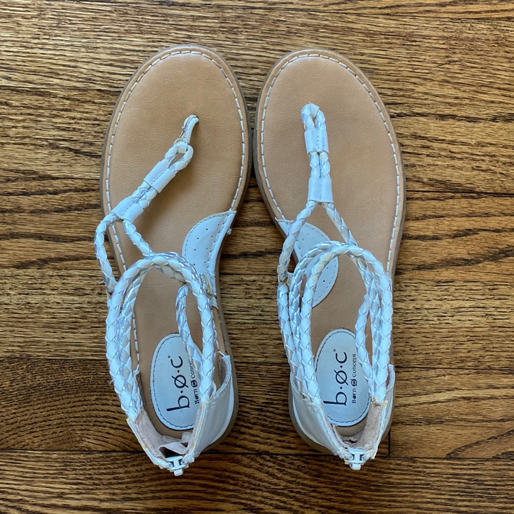 Leather gladiator sandals with arch support